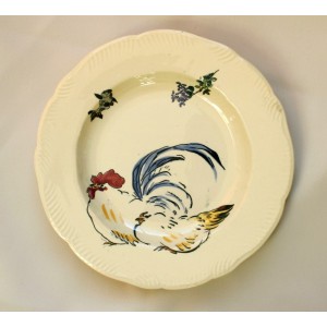 Assiette du service Rousseau, faïence fine de Montereau