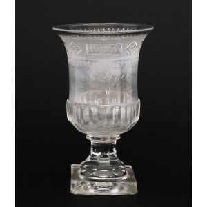 Verre à boire en forme de vase Médicis